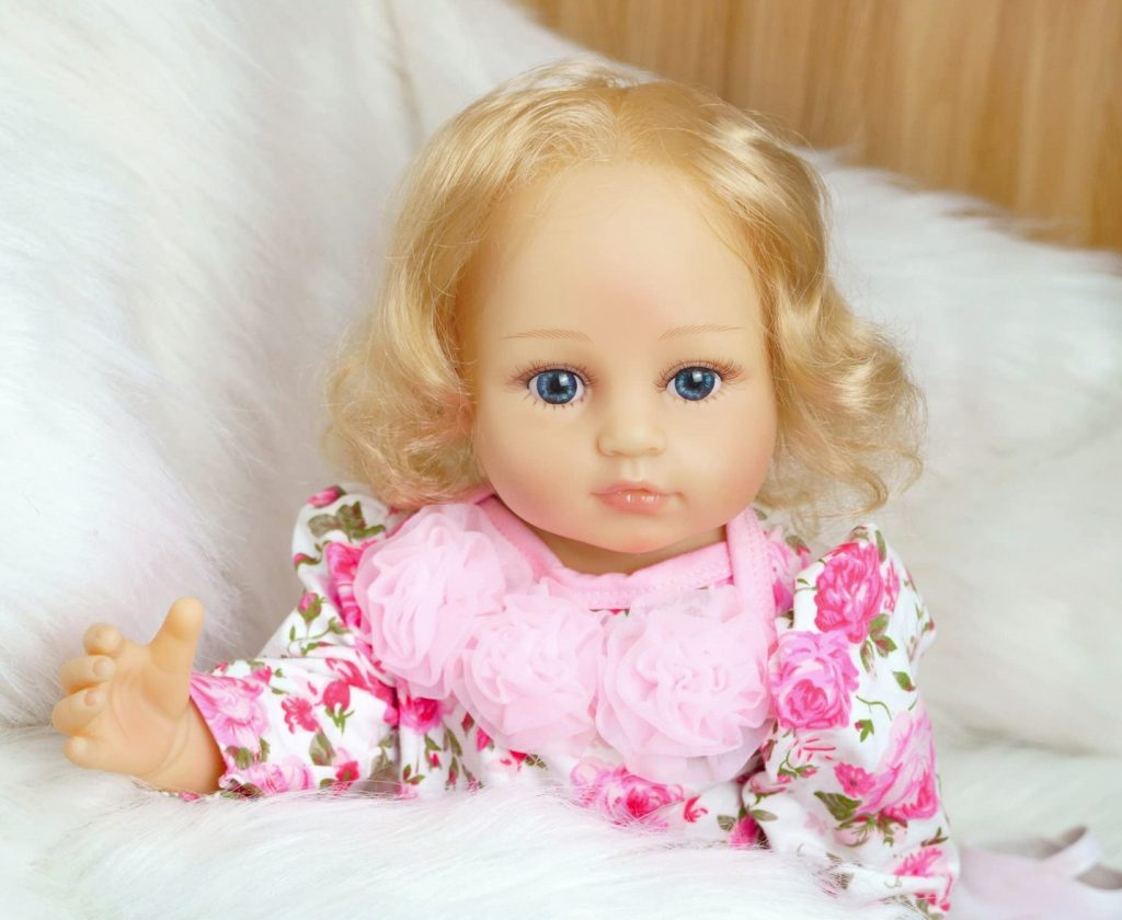 Realistic Reborn Dolls: Lifelike Baby Dolls for Play and Display插图3