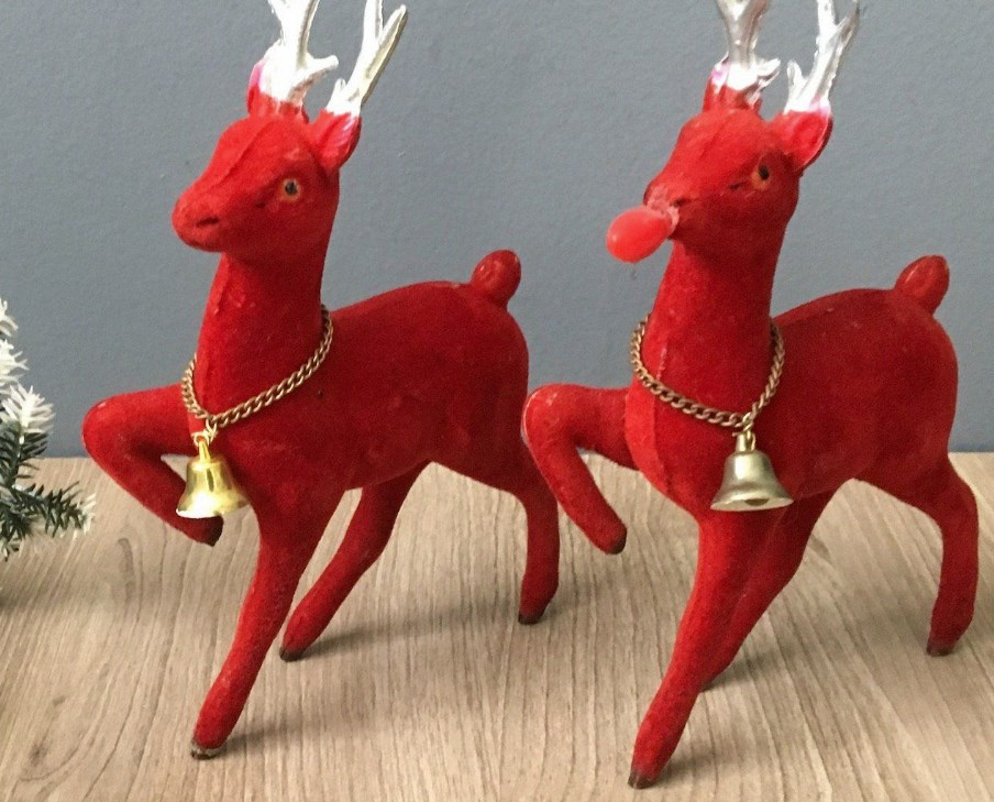 Best Plastic Christmas Reindeer: Festive and Durable Choices插图3